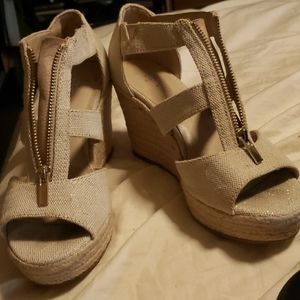 Platform biege sandals a new day size 8
